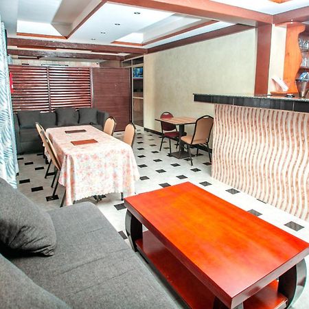 Harts Motel Кампала Екстер'єр фото